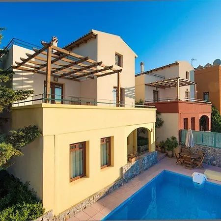 Trinity Villas Вилла *