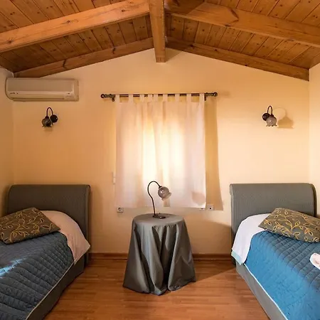 Trinity Villas Вилла Плака